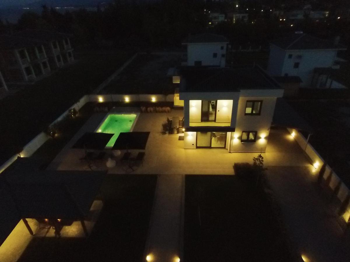 Luxury With Pool *