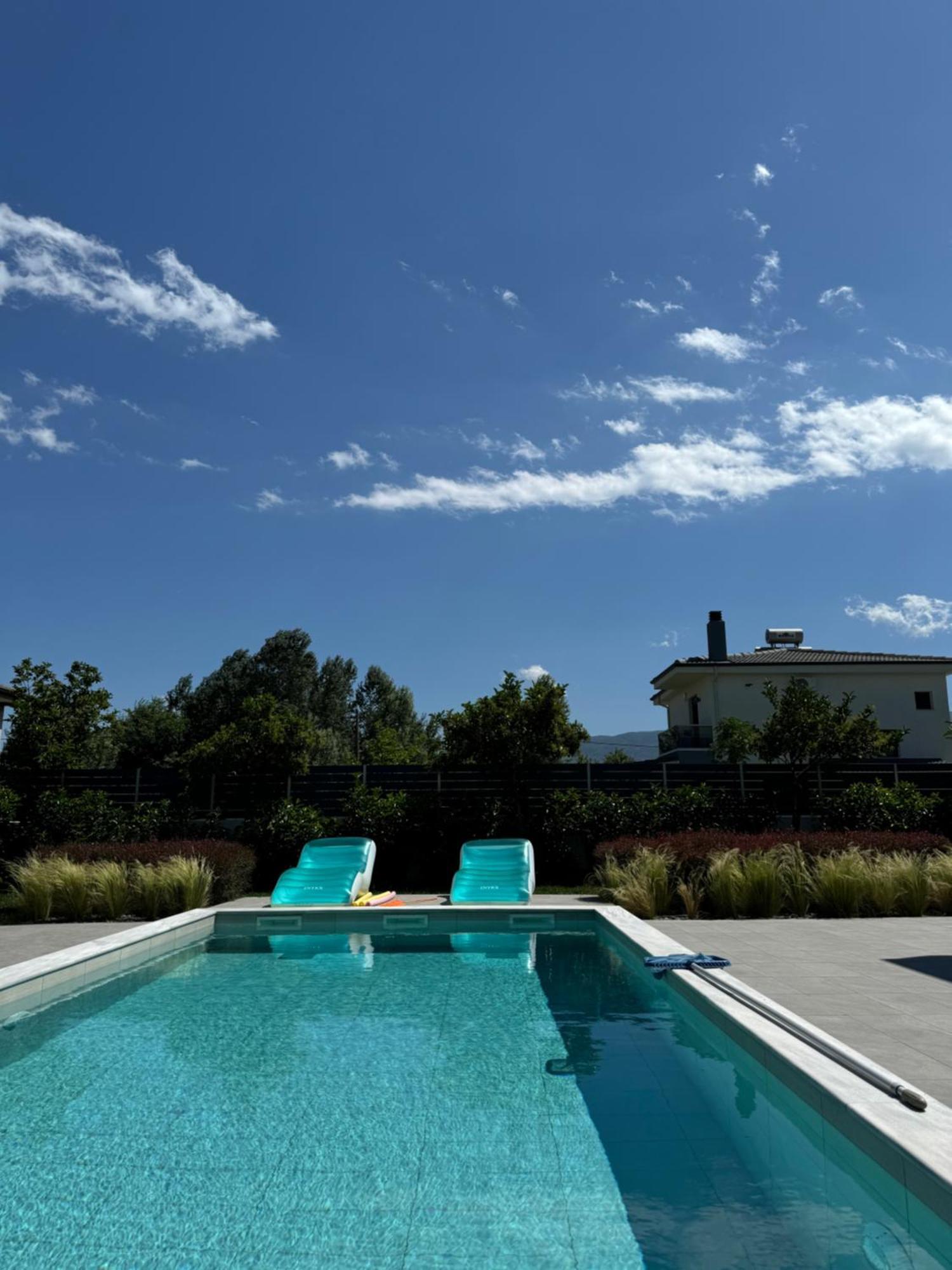 Luxury With Pool Villa *