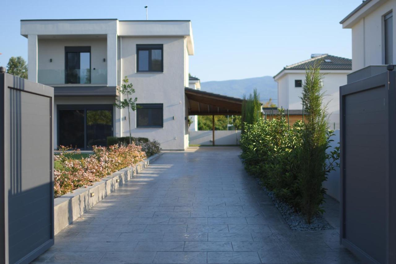 Luxury With Pool Vila