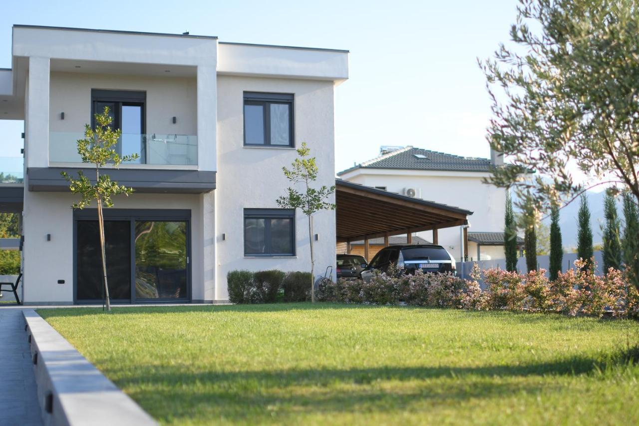 Vila Luxury With Pool